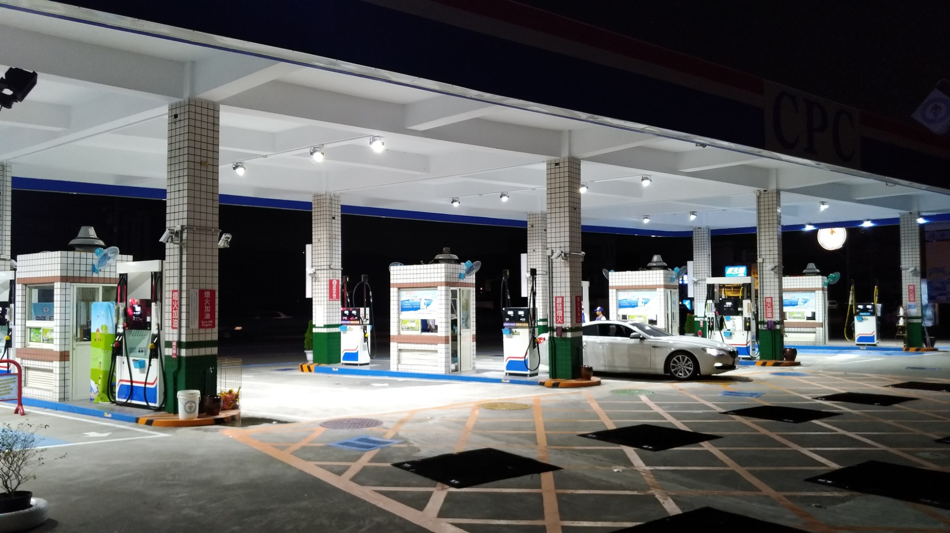 台中大肚區追分加油站