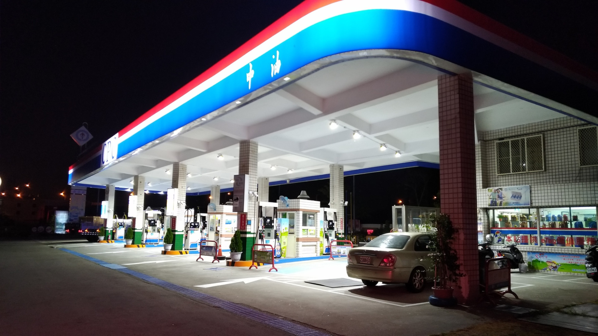 台中大肚區追分加油站